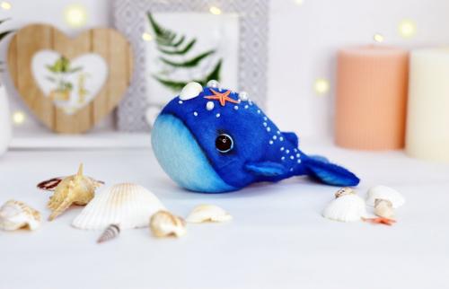 Whale plush 💲5